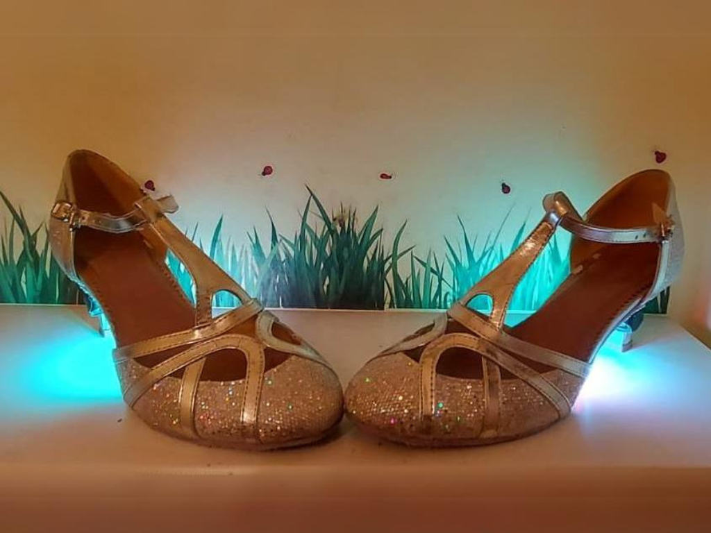 s-ballo scarpa per ballo latino con luci led Passione Magia Sentimento Eleganza Luce Passione Ballo Felicità Adrenalina Lusso