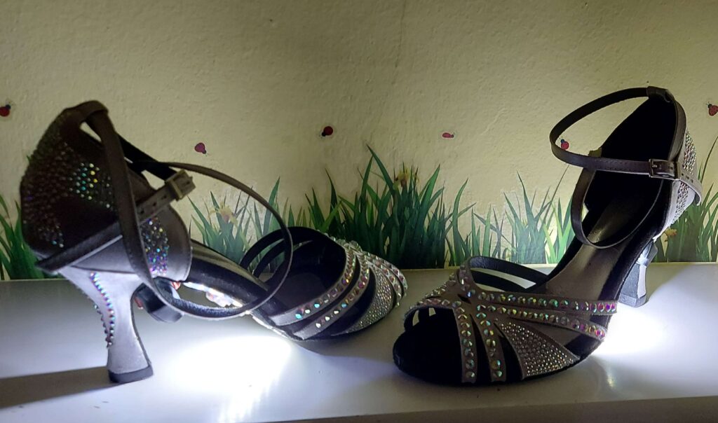 s-ballo sulla luce scarpe speciali con luci led