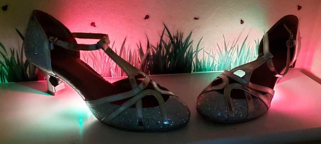 s-ballo sulla luce scarpe speciali con luci led