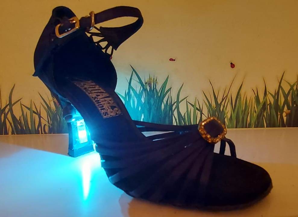 SCARPE DA BALLO CON LUCI LED