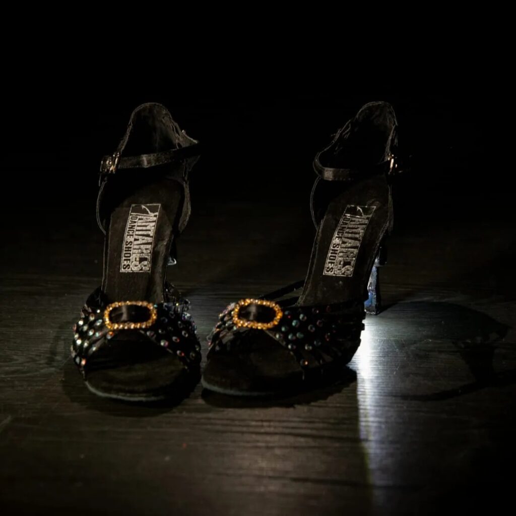 s-ballo sulla luce scarpe speciali con luci led