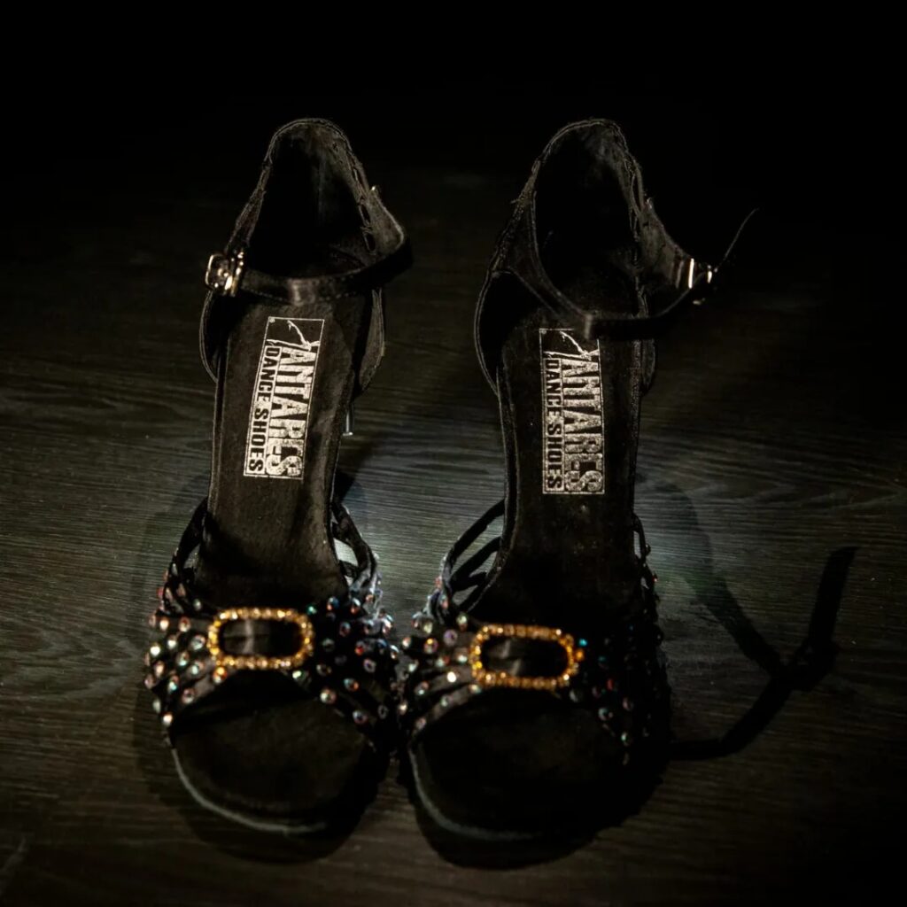 s-ballo sulla luce scarpe speciali con luci led